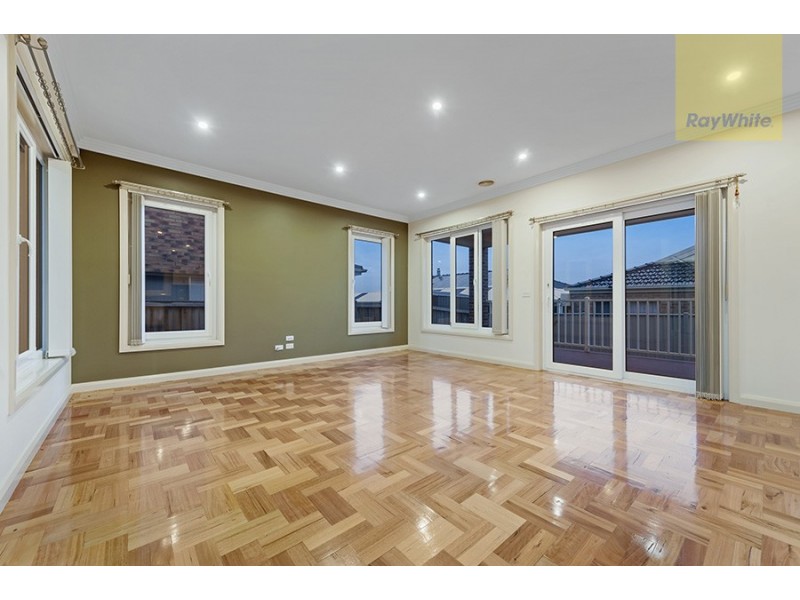 11 Olrig Grove, Craigieburn VIC 3064