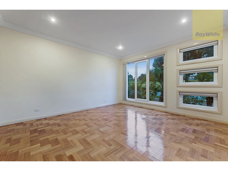 11 Olrig Grove, Craigieburn VIC 3064