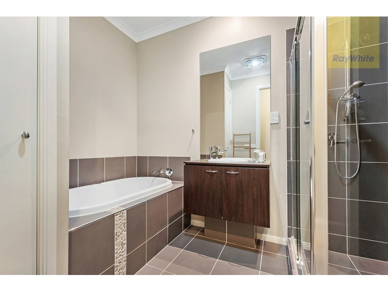 9 Cascade Terrace, Craigieburn VIC 3064