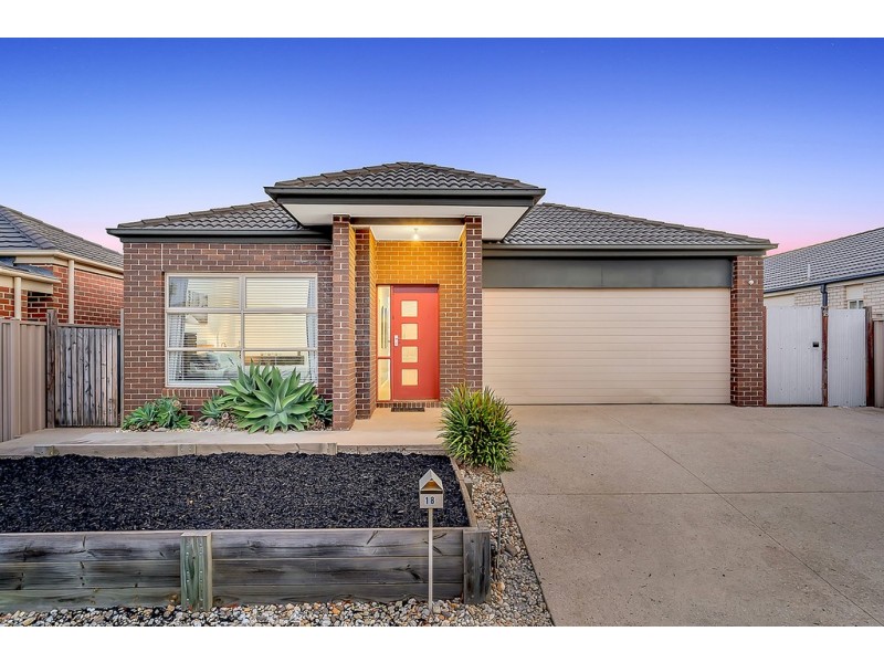 18 William Hovell Pass, Craigieburn VIC 3064