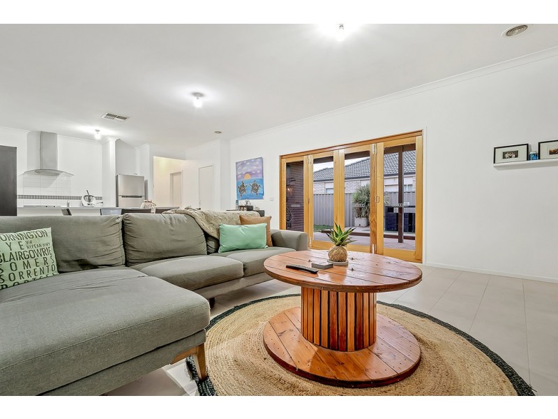 18 William Hovell Pass, Craigieburn VIC 3064