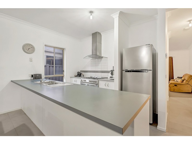 18 William Hovell Pass, Craigieburn VIC 3064