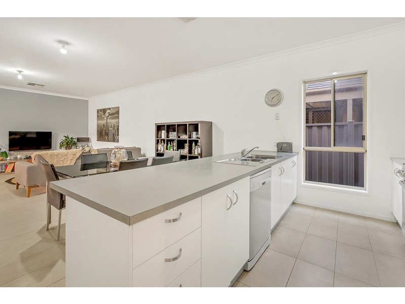 18 William Hovell Pass, Craigieburn VIC 3064