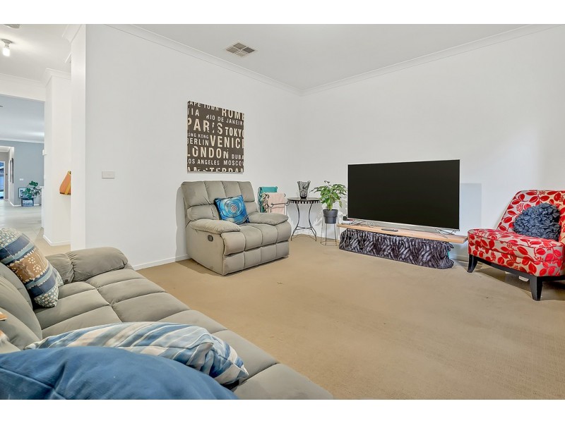 18 William Hovell Pass, Craigieburn VIC 3064