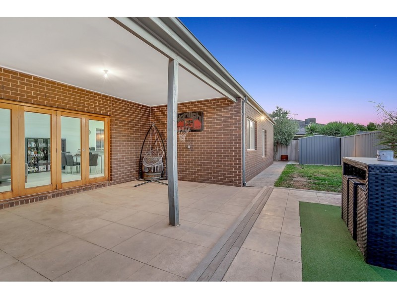 18 William Hovell Pass, Craigieburn VIC 3064