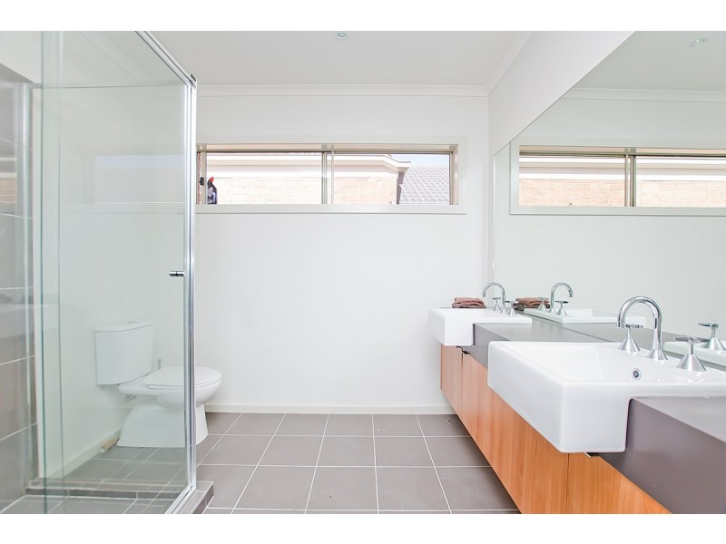 28 Balyang Way, Craigieburn VIC 3064