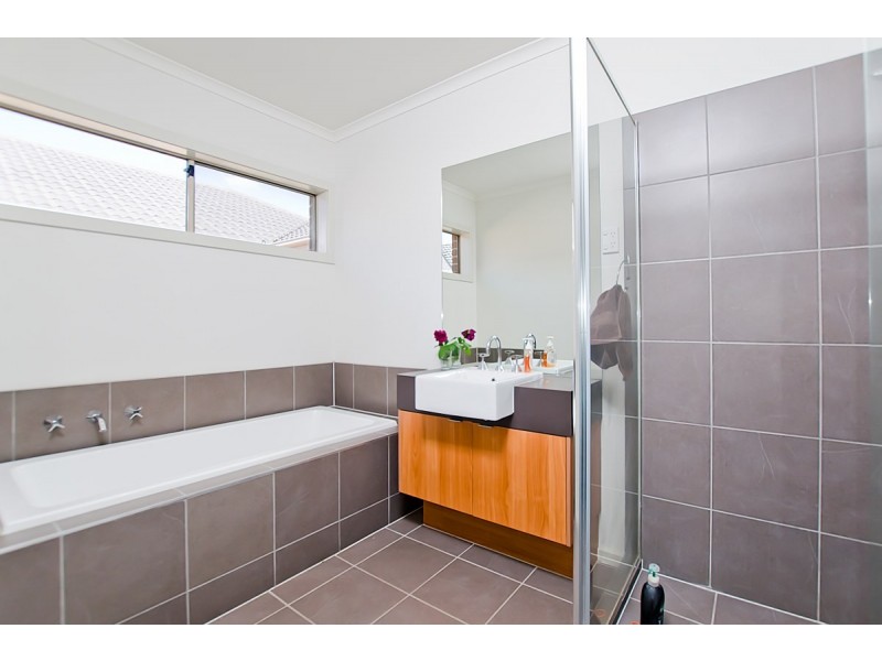 28 Balyang Way, Craigieburn VIC 3064