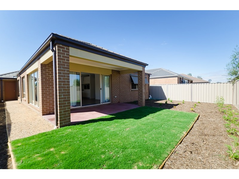 28 Balyang Way, Craigieburn VIC 3064