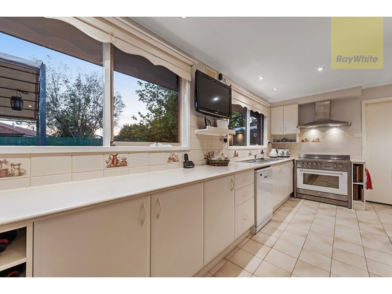 11 Sedgefield Place, Craigieburn VIC 3064