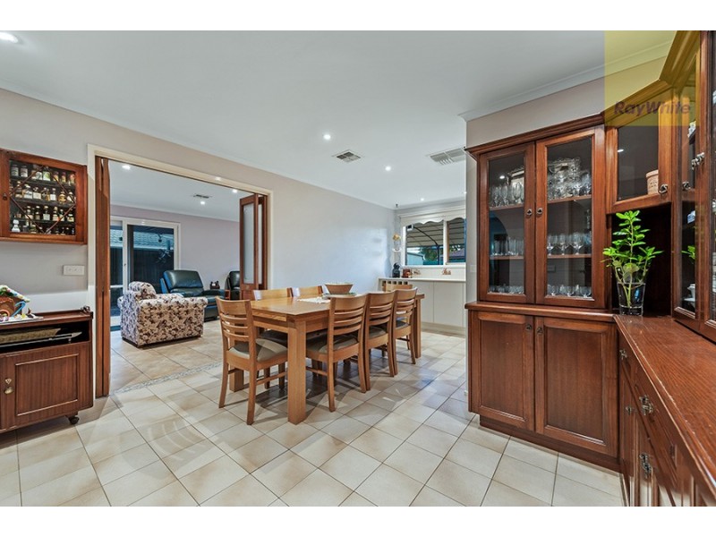 11 Sedgefield Place, Craigieburn VIC 3064