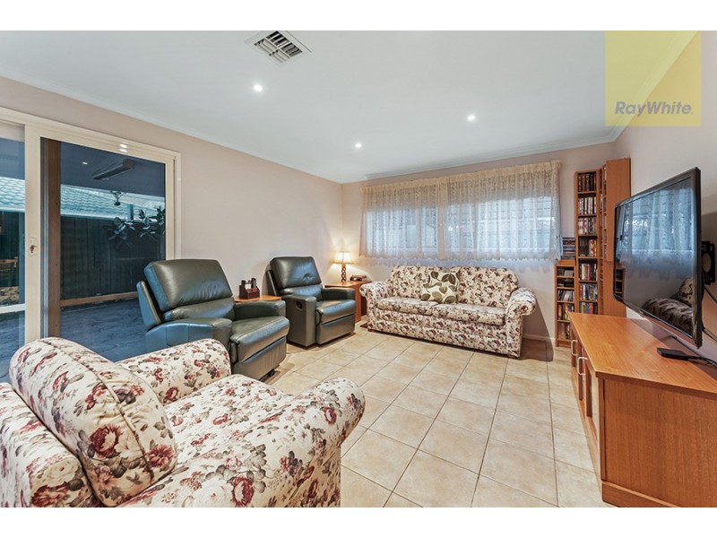 11 Sedgefield Place, Craigieburn VIC 3064