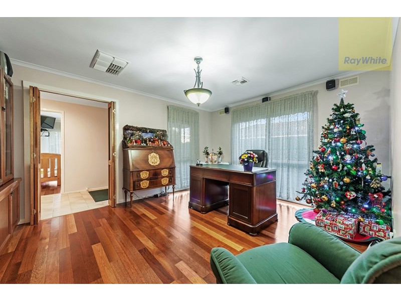 11 Sedgefield Place, Craigieburn VIC 3064