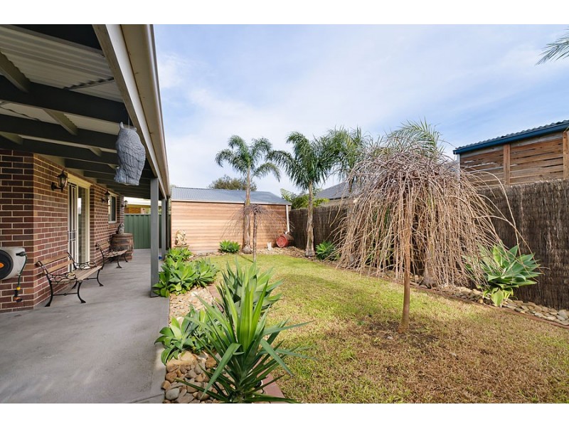 19 Swinburne Close, Craigieburn VIC 3064