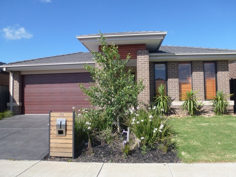 23 Brickwood Circuit, Craigieburn VIC 3064