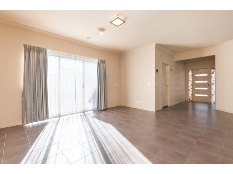 4 Houghton Court, Craigieburn VIC 3064