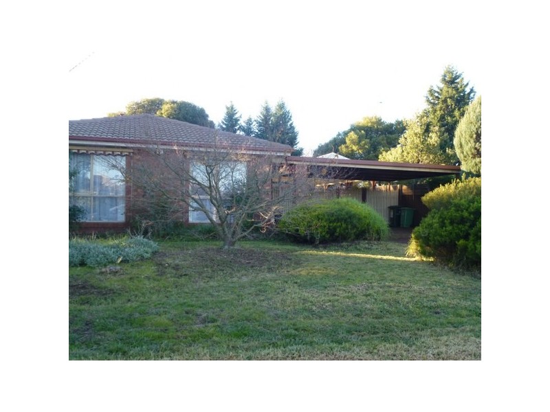 8 Marion Court, Craigieburn VIC 3064