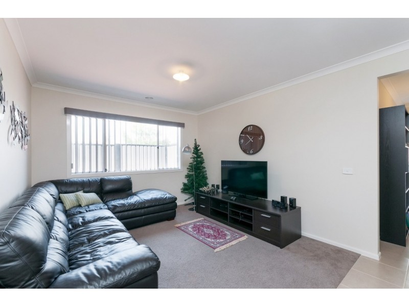 44 Domain Way, Craigieburn VIC 3064