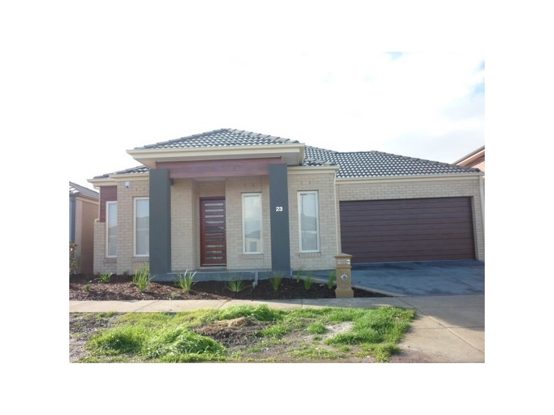 23 Gippsland Way, Craigieburn VIC 3064