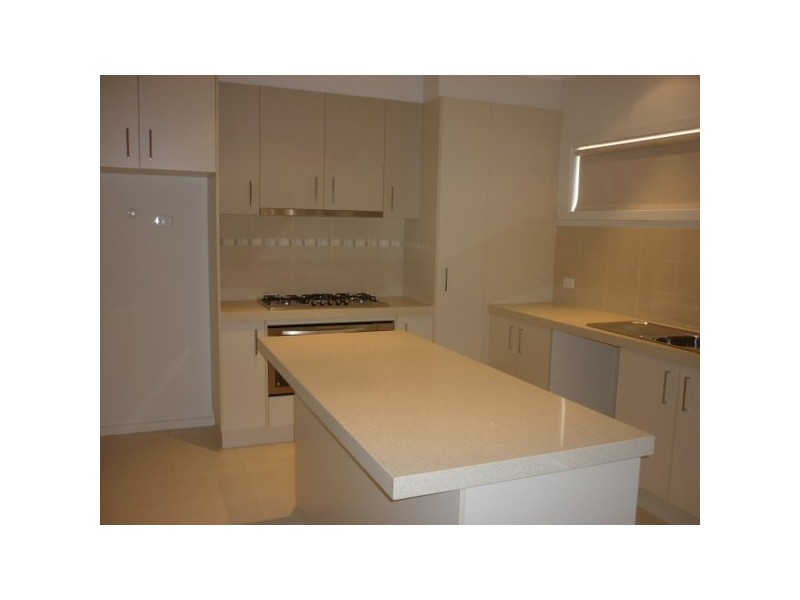 23 Gippsland Way, Craigieburn VIC 3064