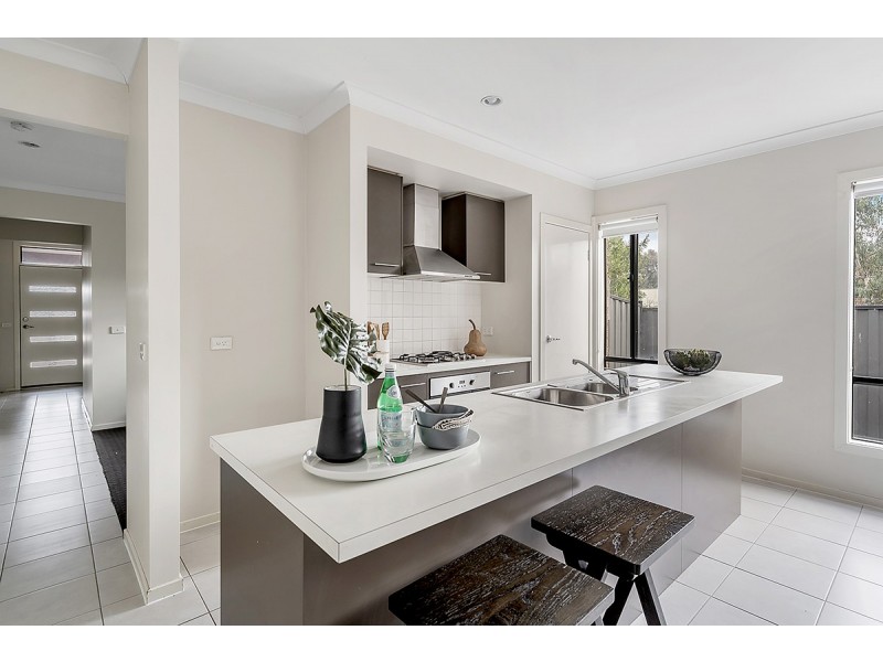 7 Pearce Way, Craigieburn VIC 3064