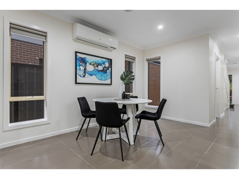 44 Highbury Circuit, Craigieburn VIC 3064