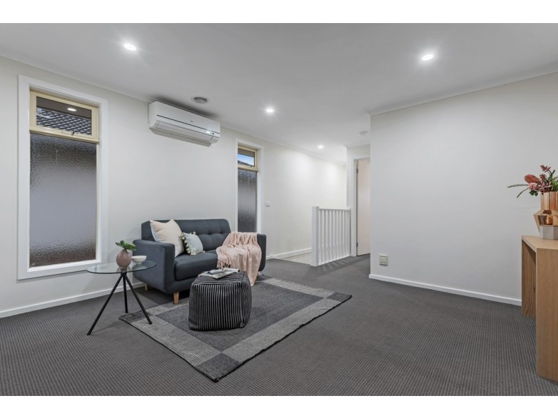 44 Highbury Circuit, Craigieburn VIC 3064