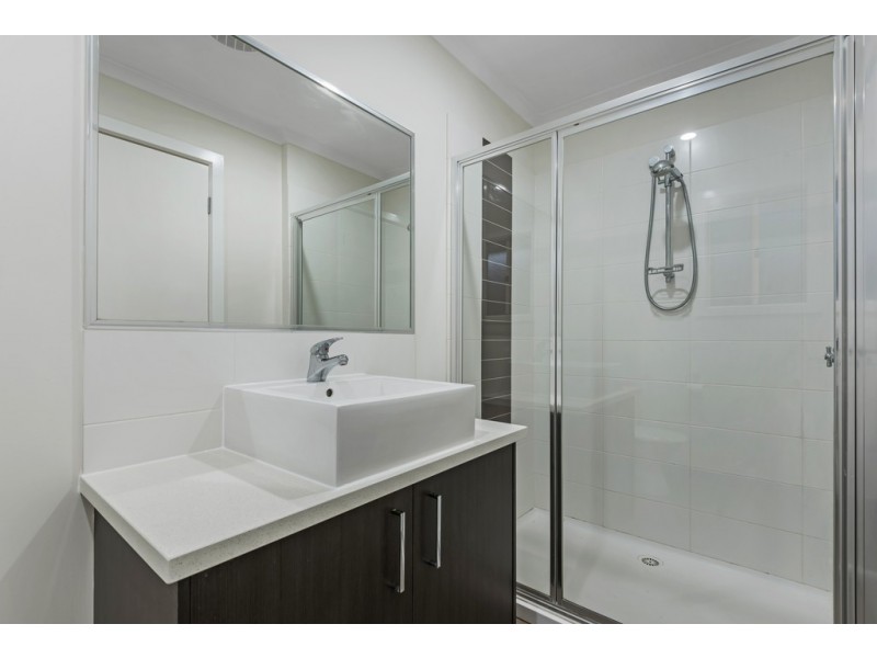 44 Highbury Circuit, Craigieburn VIC 3064