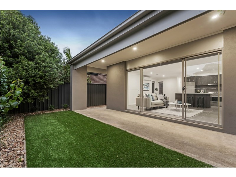 44 Highbury Circuit, Craigieburn VIC 3064