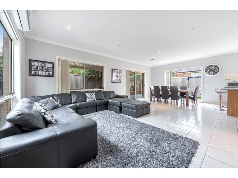 7 Bowman Glen, Craigieburn VIC 3064