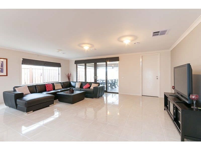 21 Lithgow Street, Beveridge VIC 3753