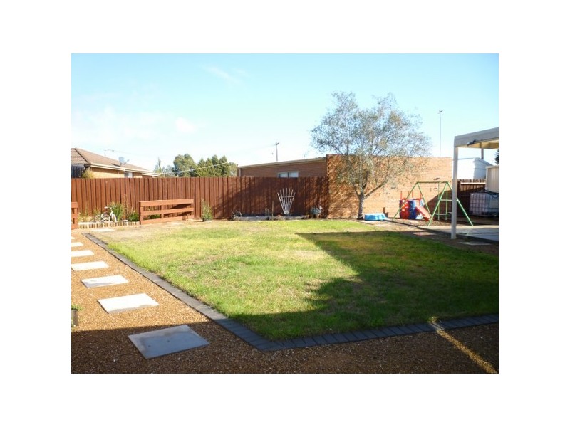 12 Walton Close, Craigieburn VIC 3064