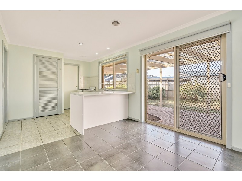 2 Lydd Court, Craigieburn VIC 3064
