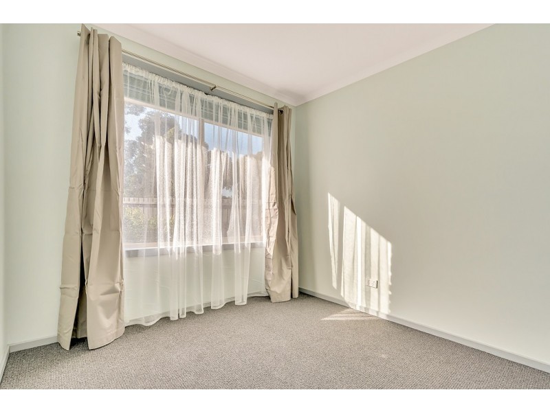 2 Lydd Court, Craigieburn VIC 3064