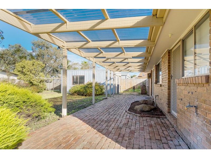 2 Lydd Court, Craigieburn VIC 3064