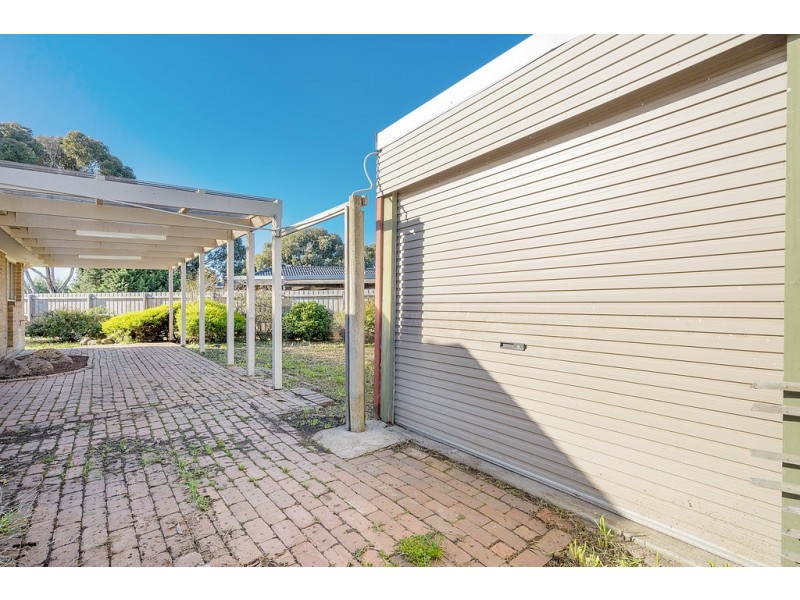 2 Lydd Court, Craigieburn VIC 3064