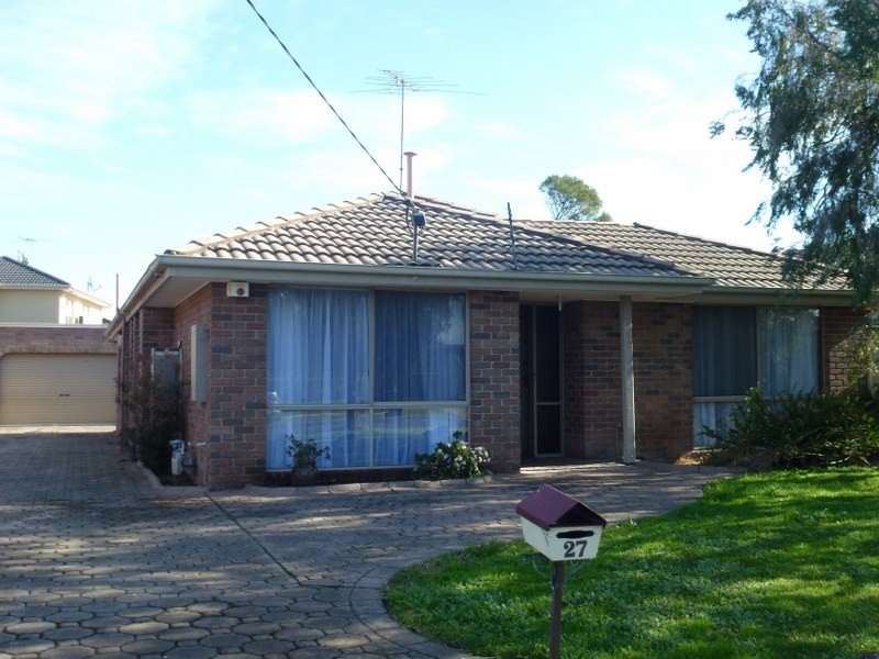 27 Redesdale Street, Meadow Heights VIC 3048