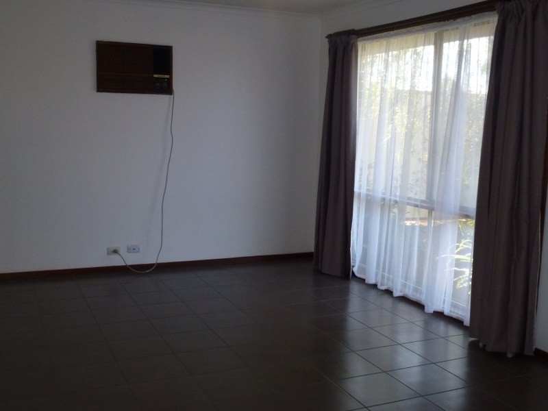 27 Redesdale Street, Meadow Heights VIC 3048