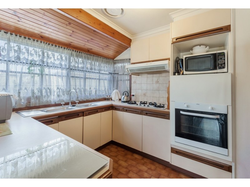 8 Ottery Court, Craigieburn VIC 3064