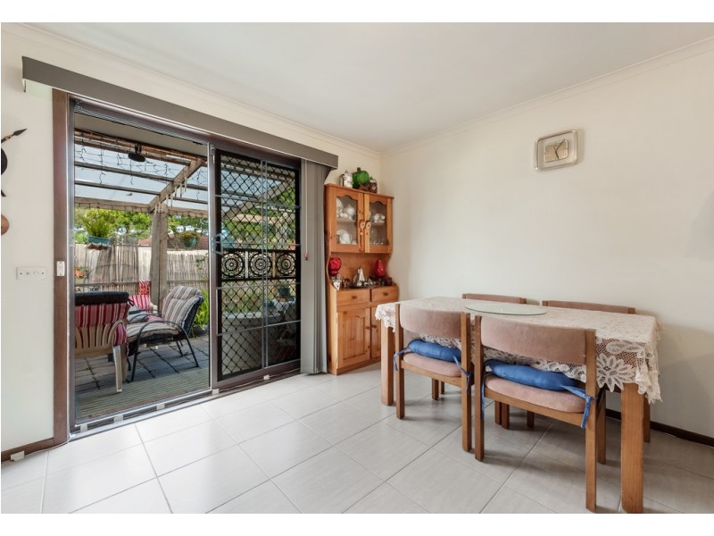 8 Ottery Court, Craigieburn VIC 3064