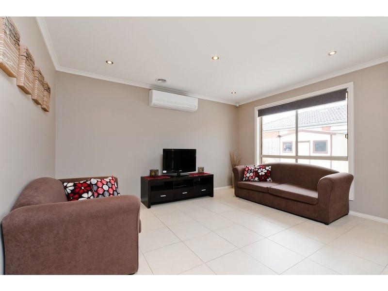 3 Bingin Place, Craigieburn VIC 3064