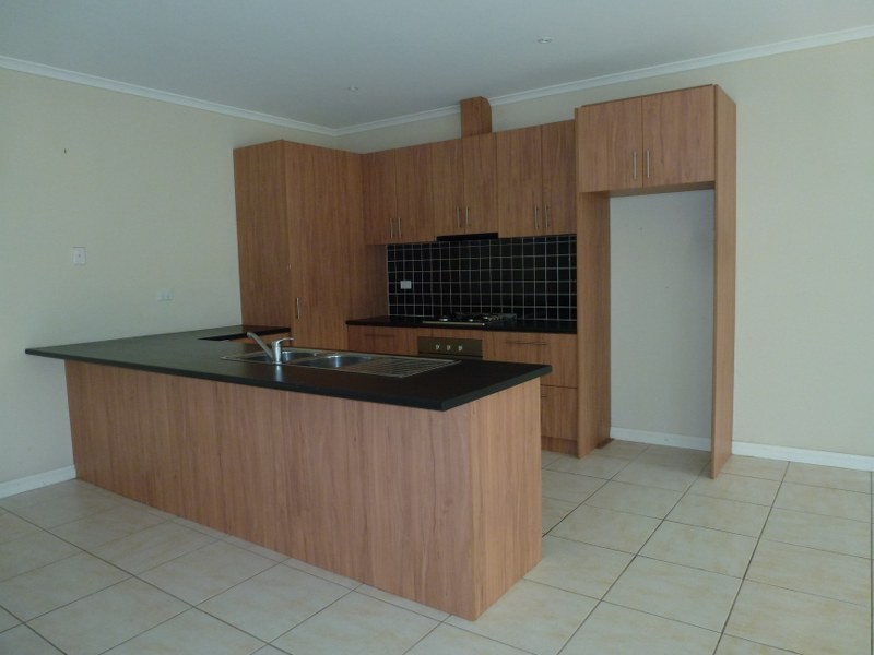 5 St Cloud Green, Craigieburn VIC 3064