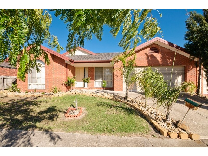 33 Limpopa Square, Roxburgh Park VIC 3064