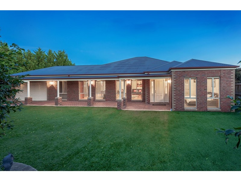 18 Peasholm Corner, Craigieburn VIC 3064