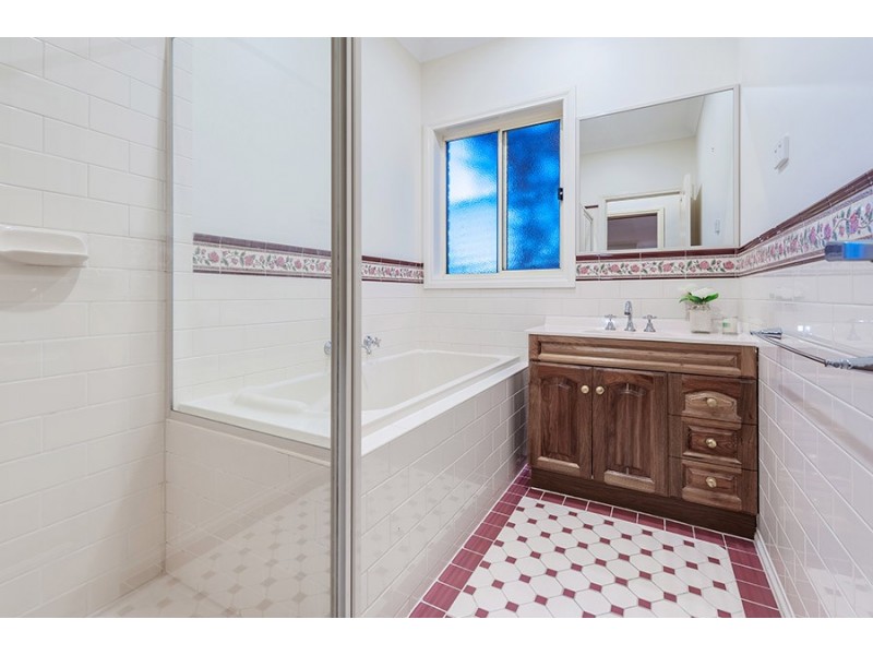 18 Peasholm Corner, Craigieburn VIC 3064