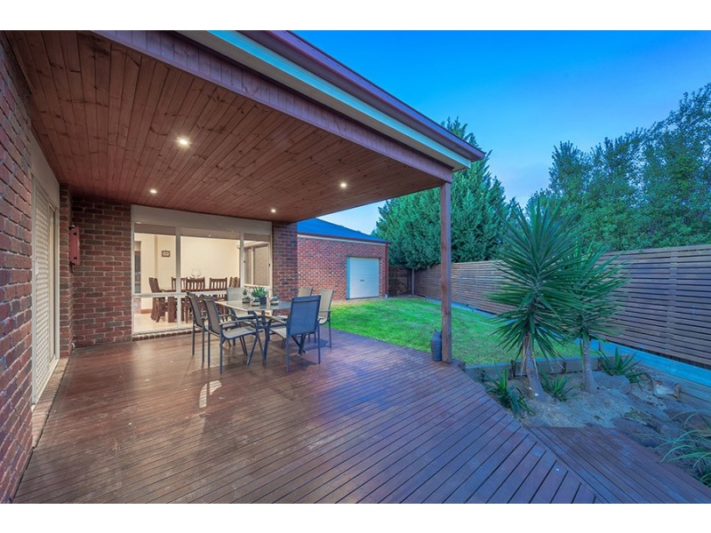 18 Peasholm Corner, Craigieburn VIC 3064