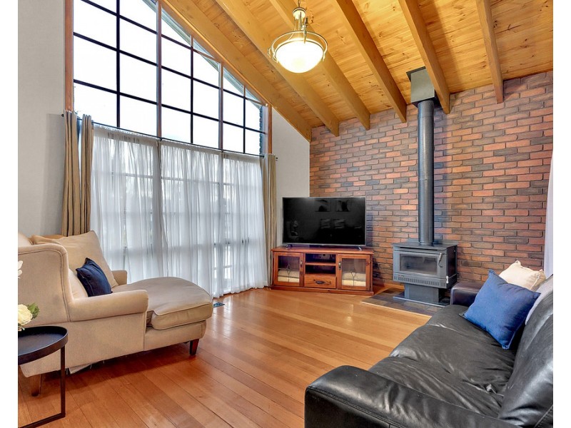 37 Amesbury Avenue, Craigieburn VIC 3064