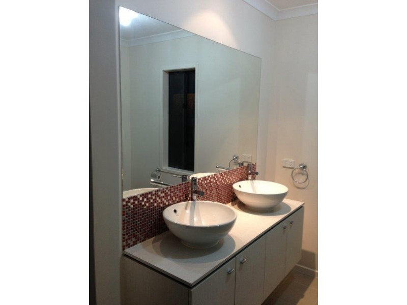 6 Scotney Road, Craigieburn VIC 3064