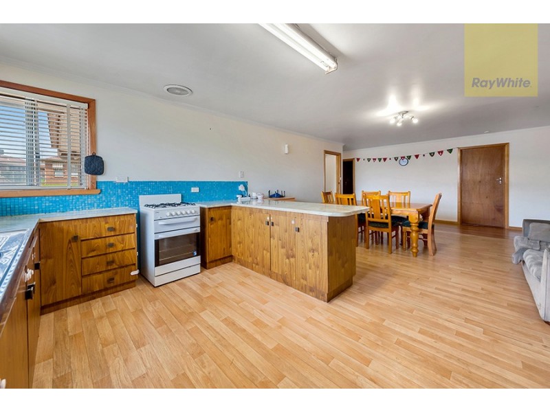 30 Langdon Crescent, Craigieburn VIC 3064
