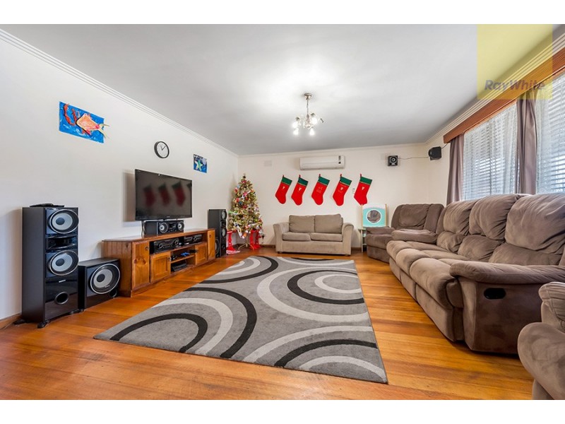 30 Langdon Crescent, Craigieburn VIC 3064