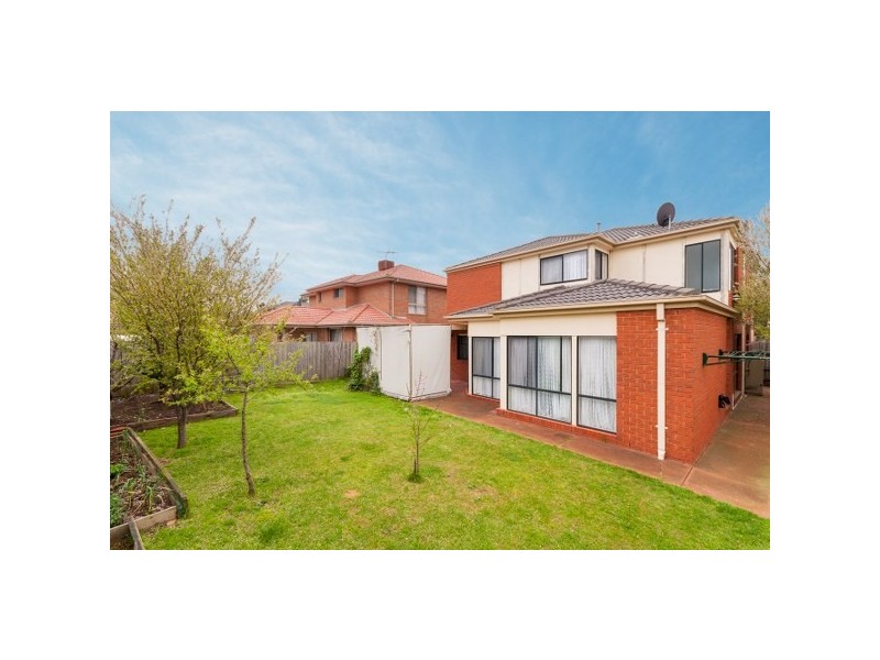 5 Hammond Place, Roxburgh Park VIC 3064
